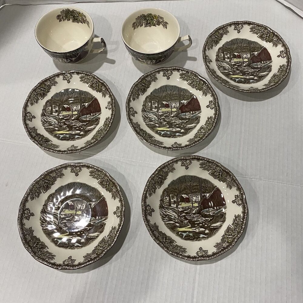 Vtg Johnson Bros The Friendly Village The Ice House 2 Tea Cups & 5 Saucers EUC